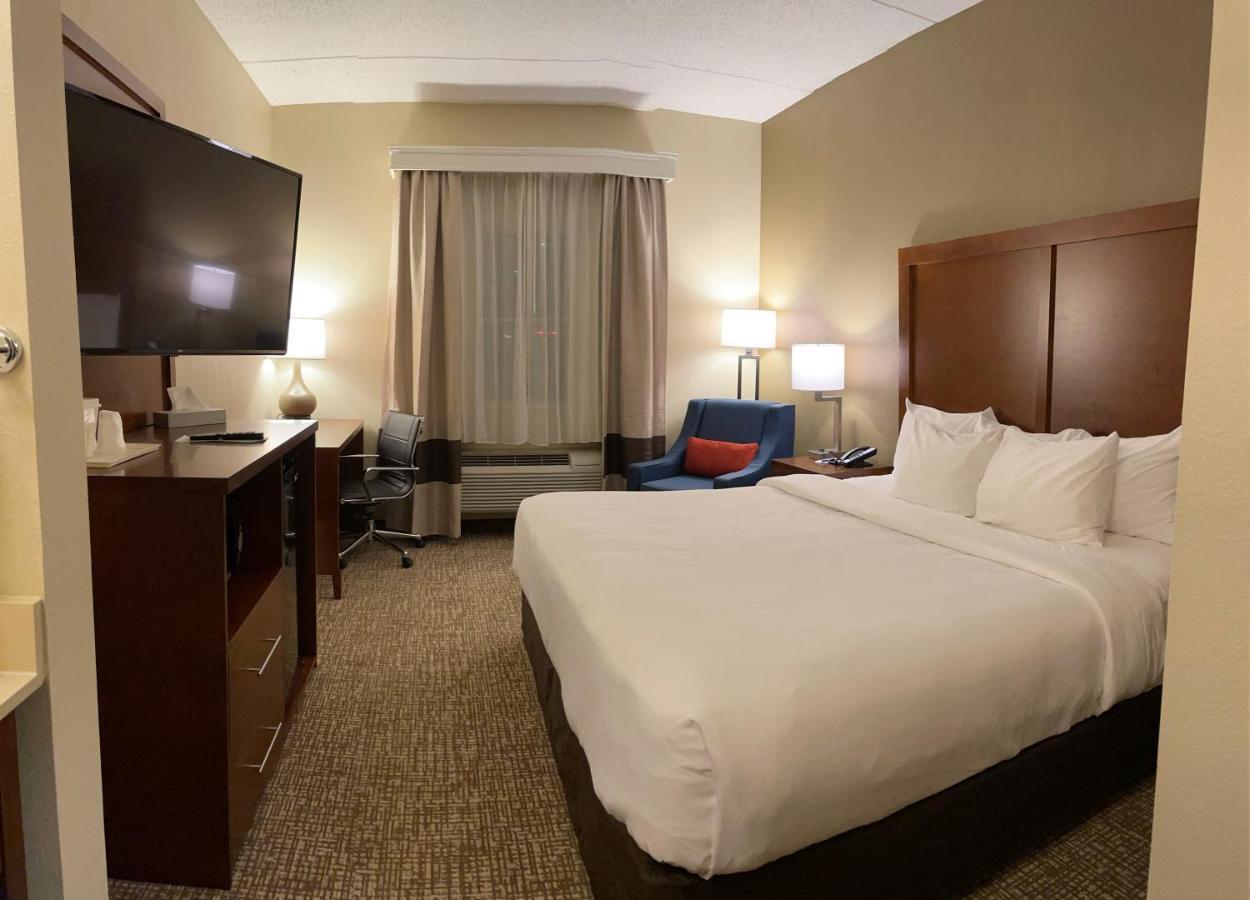 Wingate By Wyndham Pittsburgh West Mifflin Hotel Buitenkant foto
