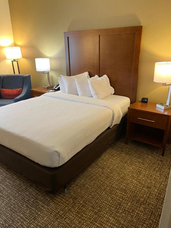 Wingate By Wyndham Pittsburgh West Mifflin Hotel Buitenkant foto
