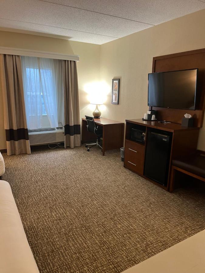 Wingate By Wyndham Pittsburgh West Mifflin Hotel Buitenkant foto