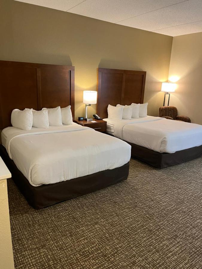Wingate By Wyndham Pittsburgh West Mifflin Hotel Buitenkant foto