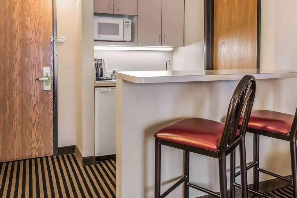 Wingate By Wyndham Pittsburgh West Mifflin Hotel Kamer foto